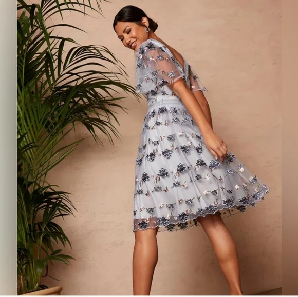 NWT Chi Chi London vneck floral embroidered lace midi dress uk 12 us 8 - Picture 3 of 12